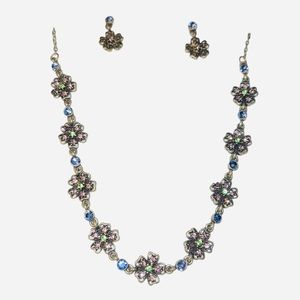 BEAUTIFUL! Austrian Crystal Necklace Earrings Set